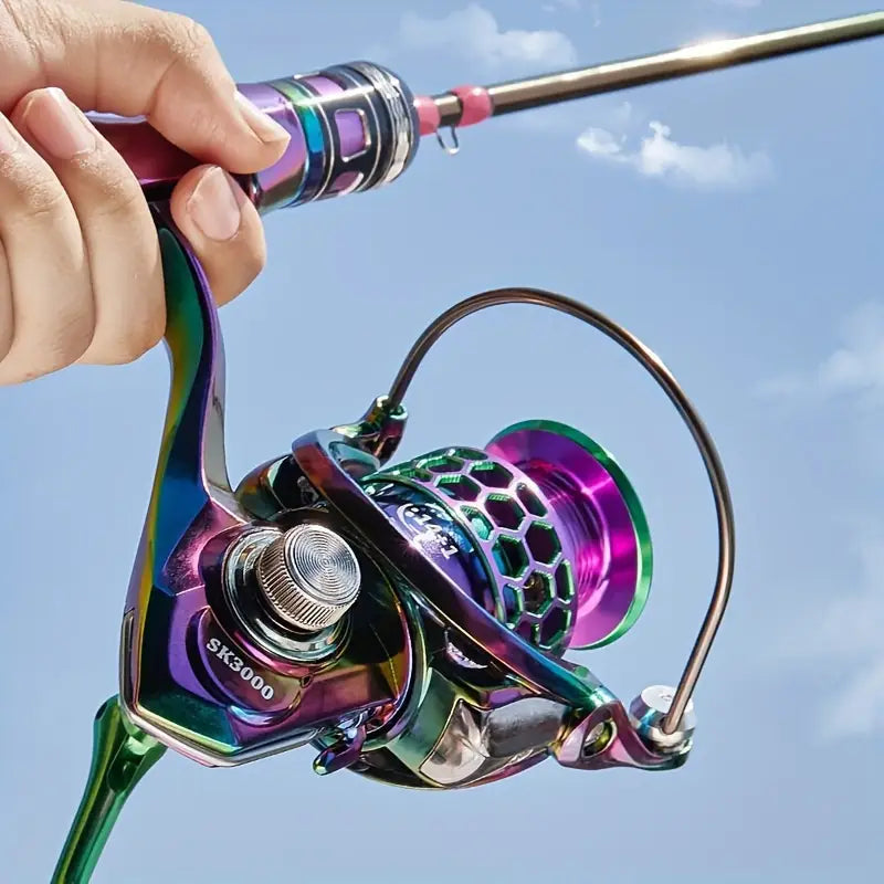 Colorful spinning fishing reel, light and smooth fishing reel