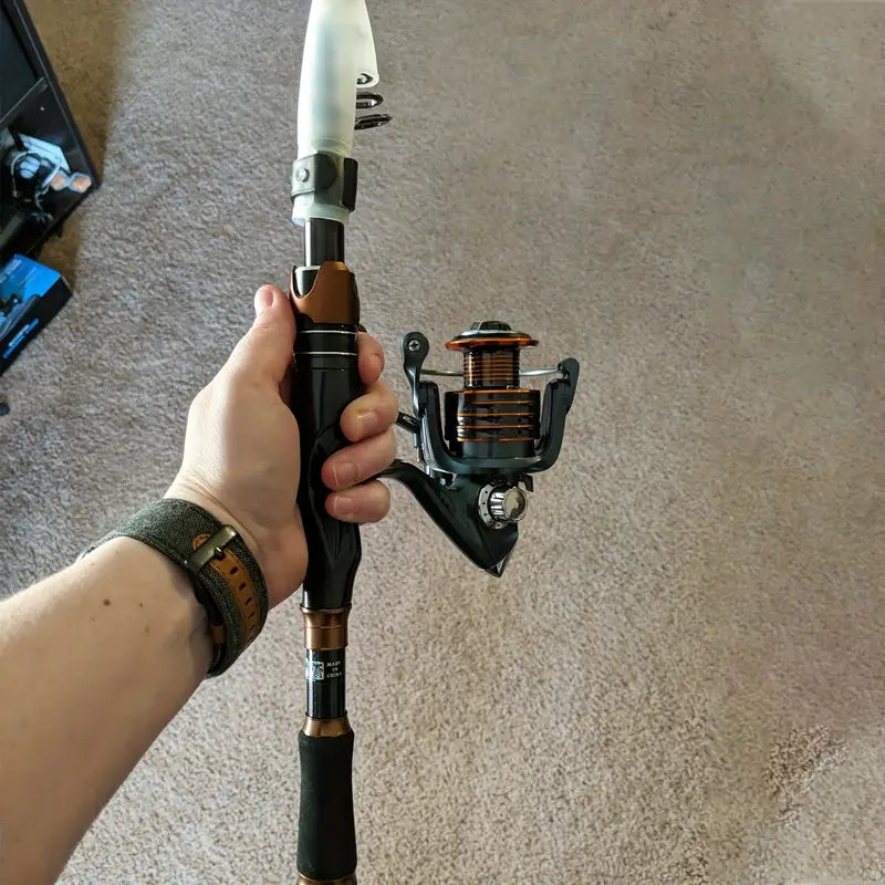 Compact Telescopic Fishing Rod & Reel Combo - Carbon Fiber, Portable for Travel, Ideal Men's Gift - Echo Leaf